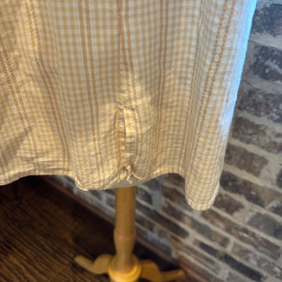 Doe & Rae Short sleeved ruffled off‎ the should top-Size L - Picture 3 of 7